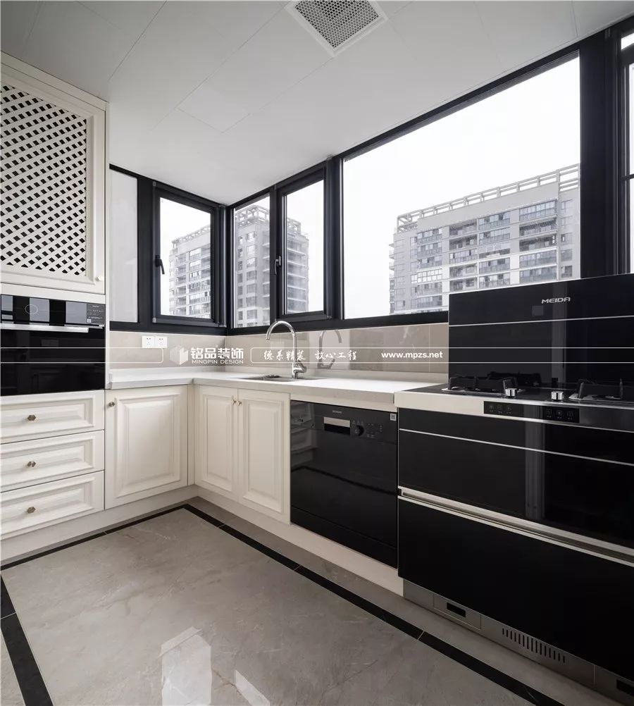 125m²轻奢家居，打造舒适通透生活空间-32