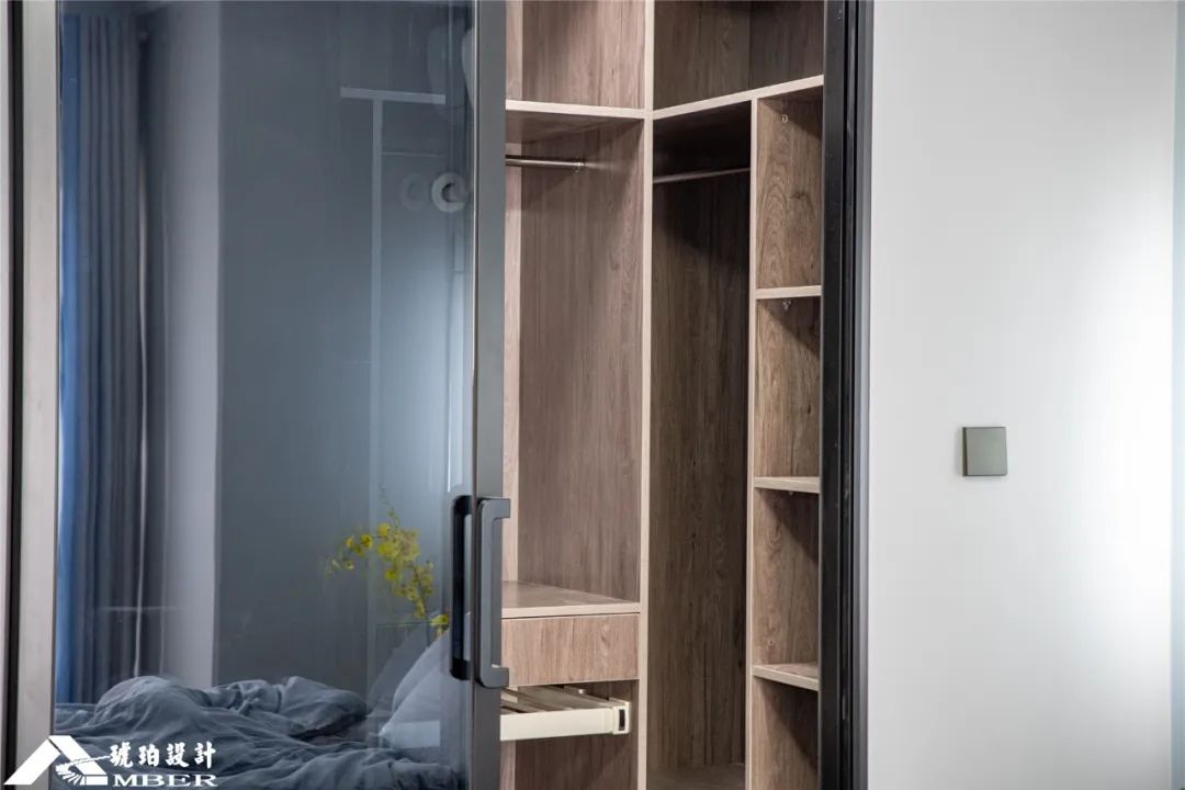 中海凤凰熙岸，现代简约婚房设计，独立衣帽间巧规划-87