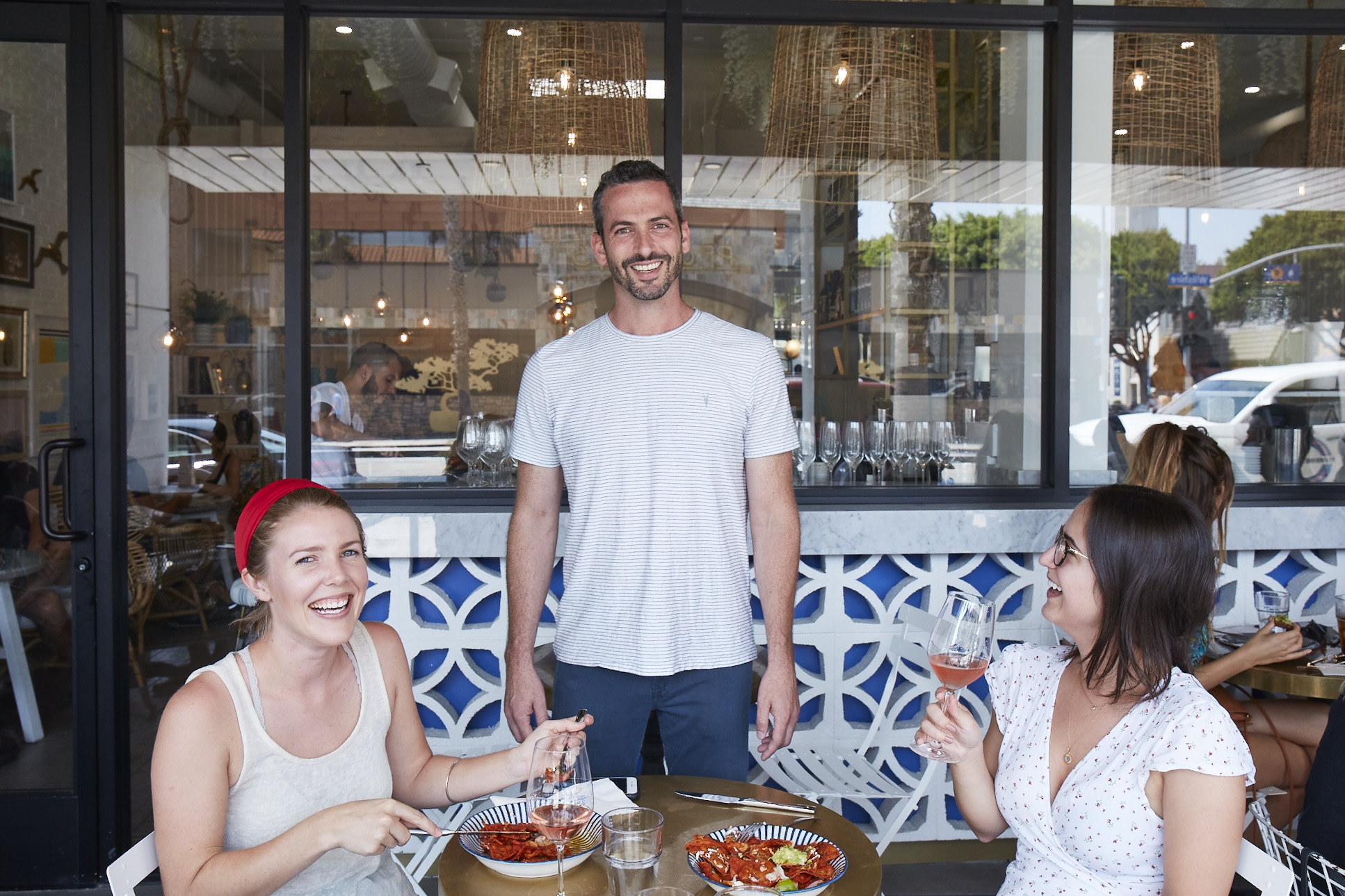 海滨圣塔莫尼卡的"未完成"俱乐部餐厅-5
