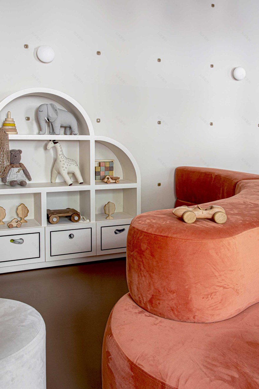 明斯克的糖果慕斯面包店丨白俄罗斯明斯克丨studio Soffit Interiors-4