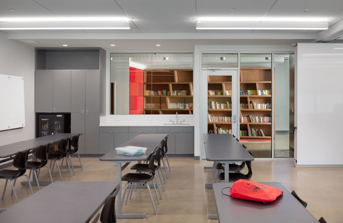 Clockwork Architecture + Design 打造活力教学空间——Sherman Center at SVN Charter School-23