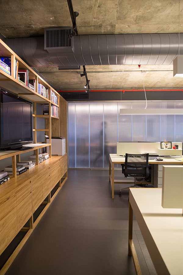 GALT Capital 办公室 | 打破传统，木质与玻璃的完美结合-8