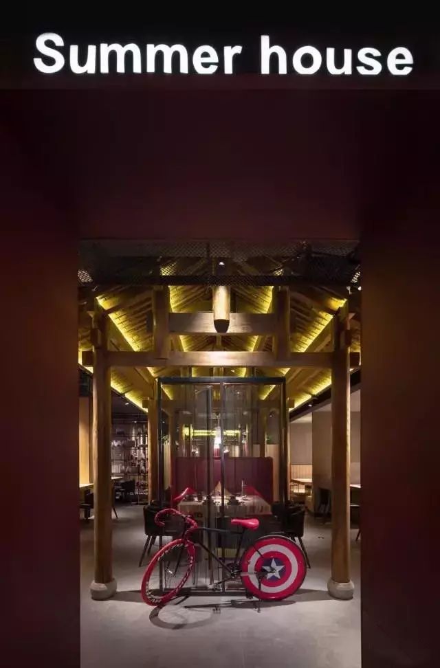 Fashion Shop/颜值爆表到疯传的火锅店--黄磊与孟非的“黄粱一梦”-74