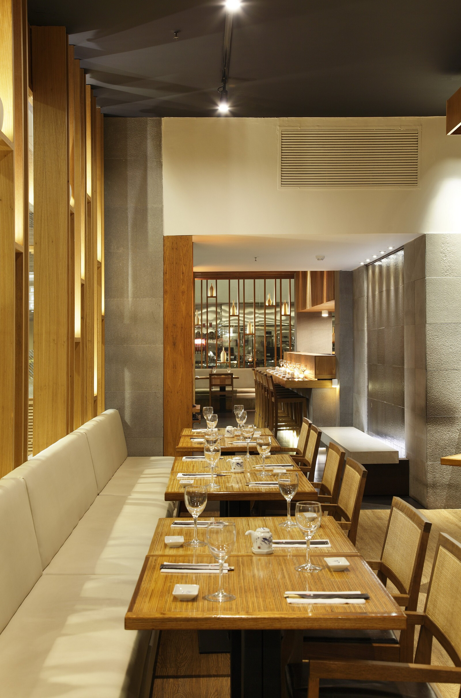 巴西传统日料店 Kotobuki 的现代翻新-27