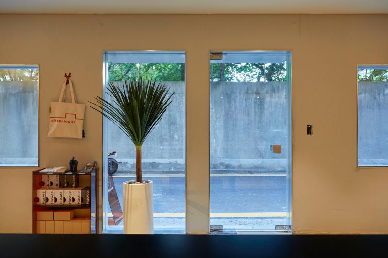 现代简约 20 平米咖啡馆，儿童友好设计展现温馨氛围-14