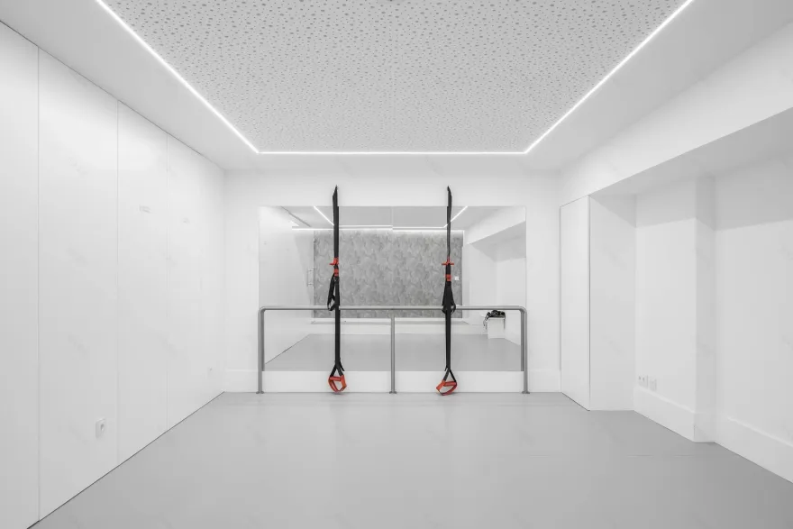 葡萄牙阳光医疗办公室设计丨Arquitetos Rómulo Neto-26