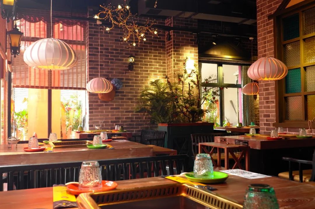 钱磊 | 餐饮空间不止餐饮，五光十色的视觉盛宴-19