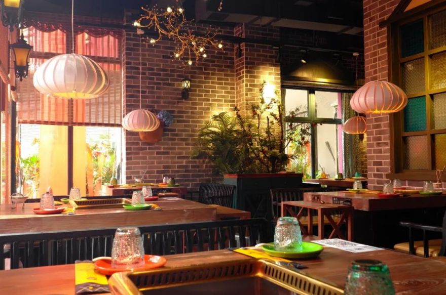 钱磊 | 餐饮空间不止餐饮,五光十色的视觉盛宴-19