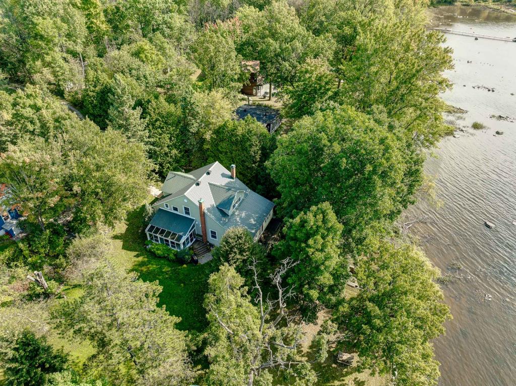 圣普拉西德劳伦琴地区温馨住宅丨Joli Joli Design-6