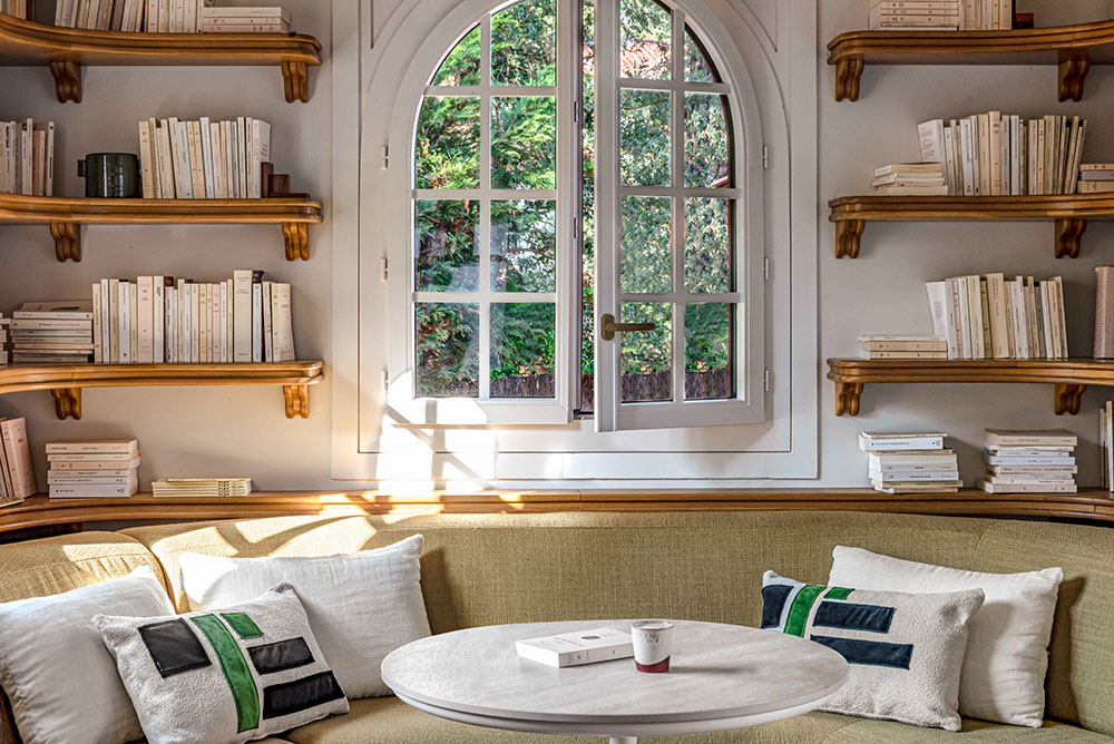 在法国美丽的宾馆设计中运用色彩和装饰进行创作-5