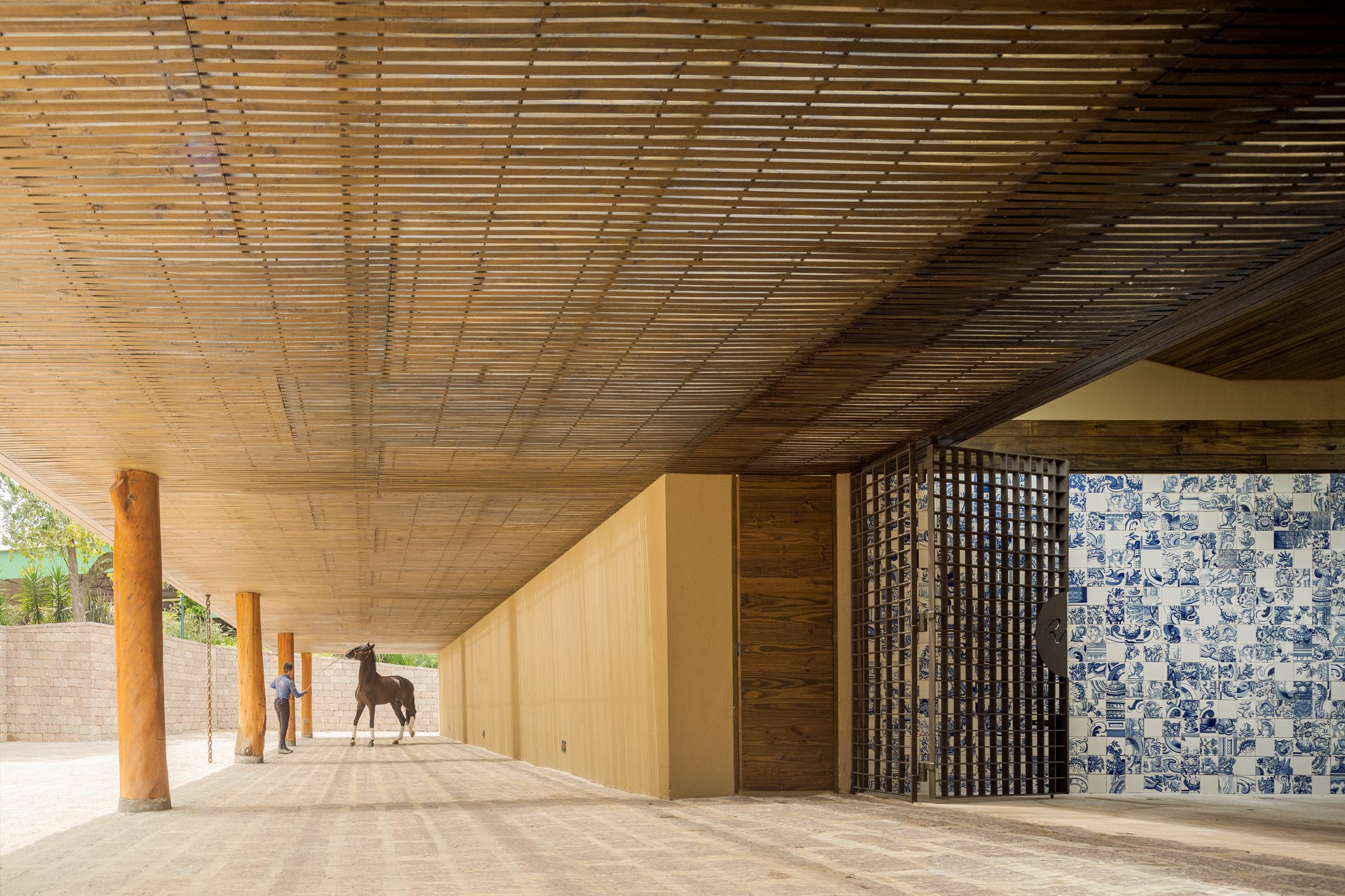 Coudelaria 休闲区与客房设计丨巴西丨Studio Arthur Casas-24