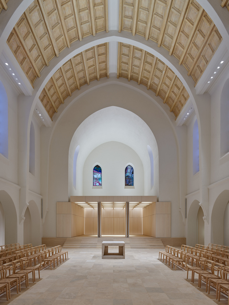 德国 St Fidelis 教堂 | 喧嚣中的宁静空间-38