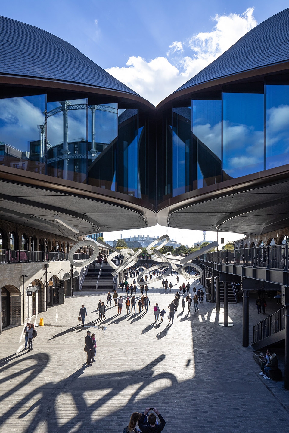 伦敦购物中心巨形灯光装置·“Space Frames”-21