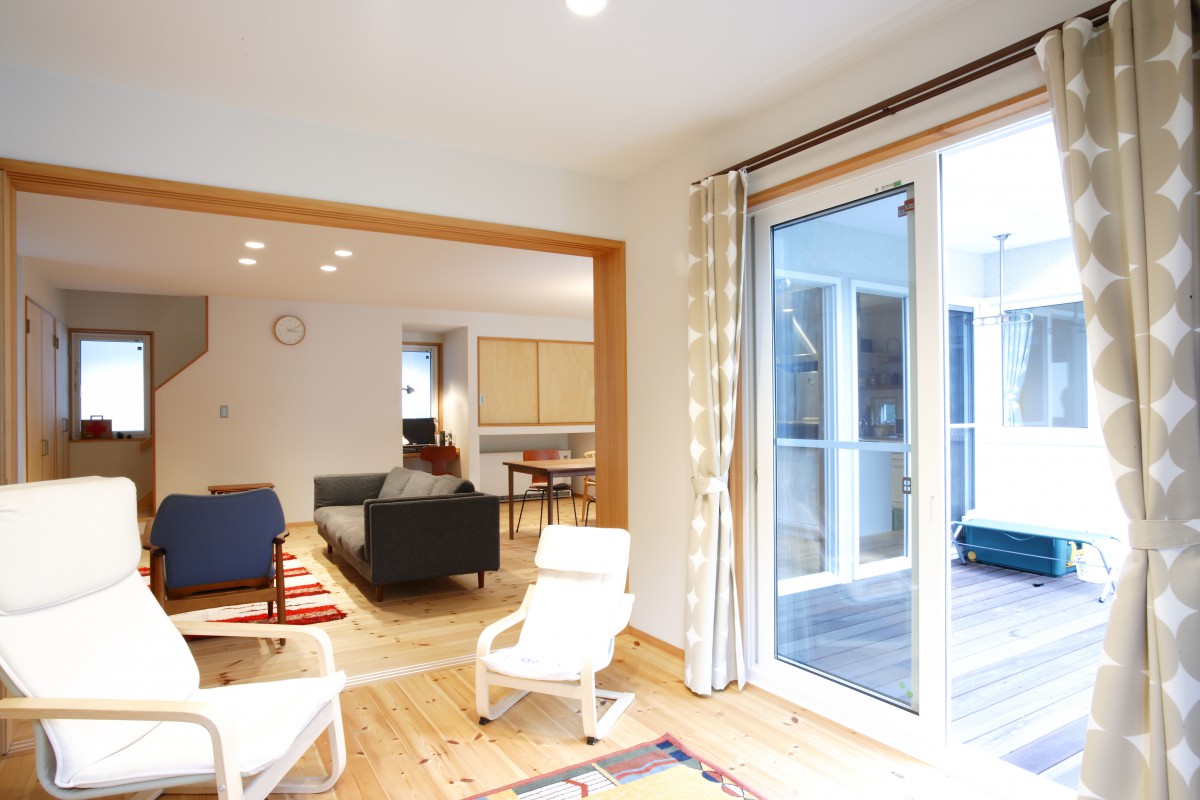 緑の借景が美しいガレージハウス丨（有）ヨシダクラフト,（有）枝川設計-26