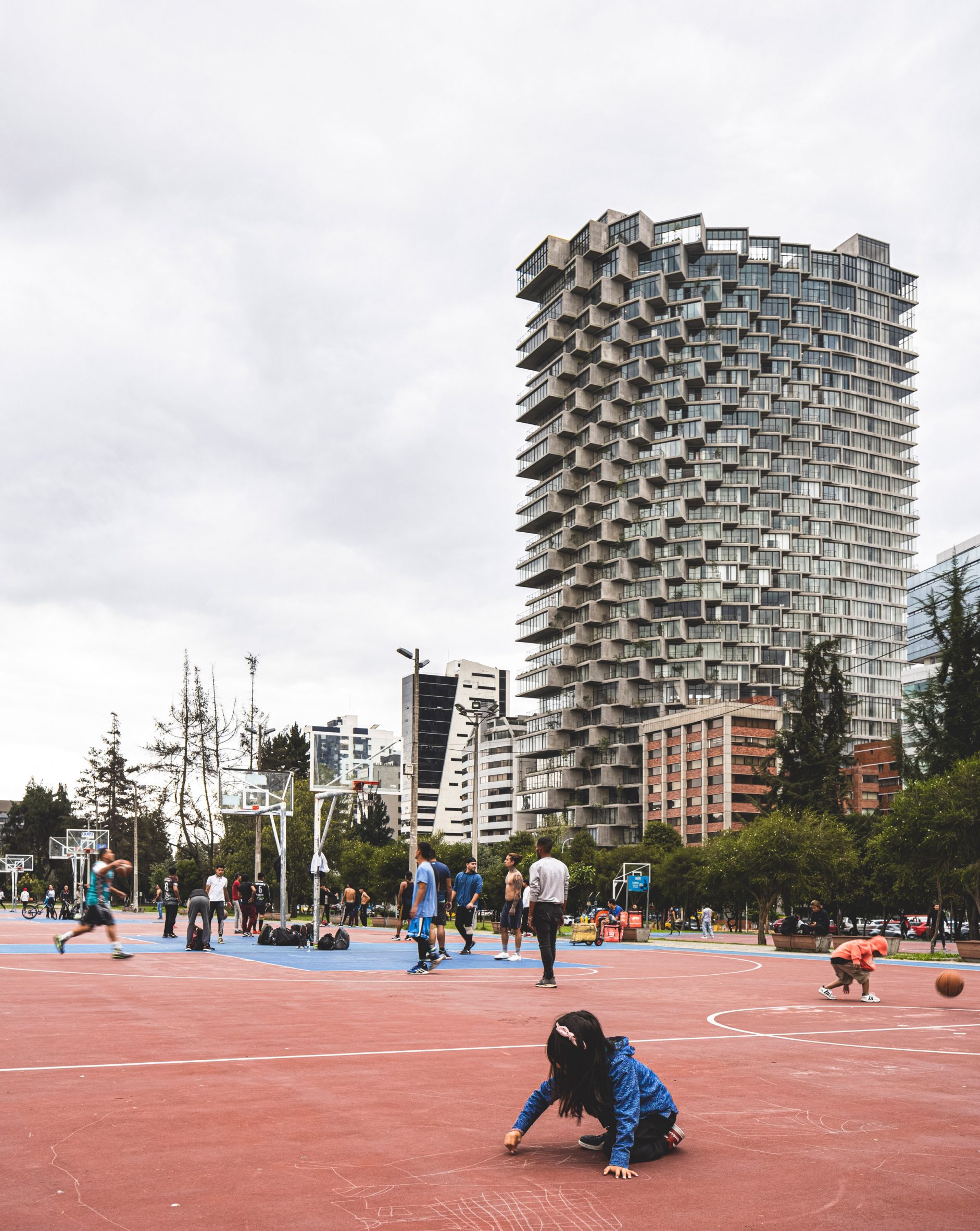 "BIG 打造南美最高建筑 | 像素化绿植阳台，融入生态公园"-3