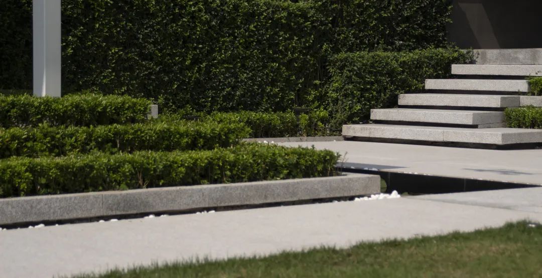 嘉陵江畔的「叠级线条」庭院丨MUSO 设计-48