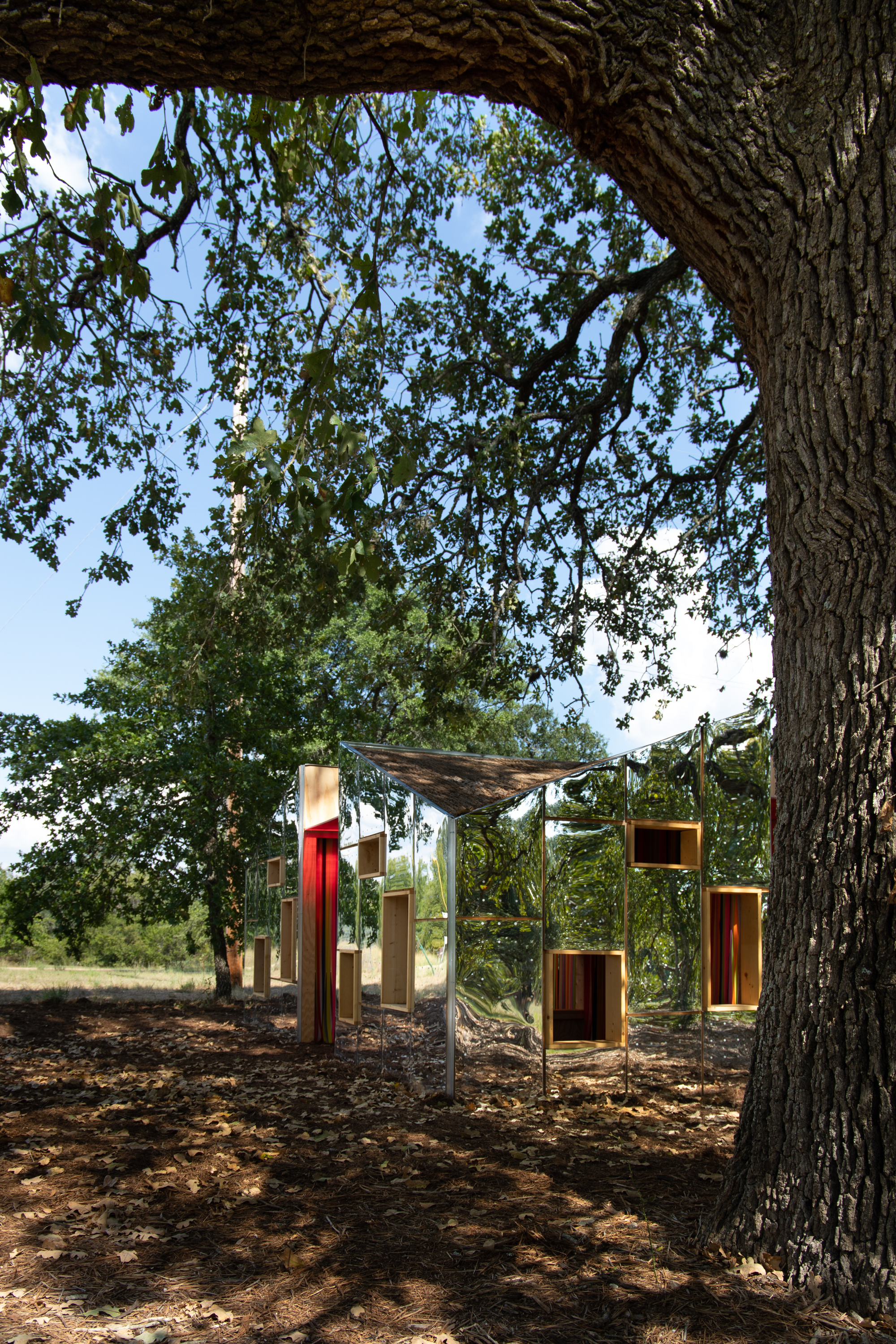 Hidden in Plain Sight Pavilion / Nelsen Partners-32