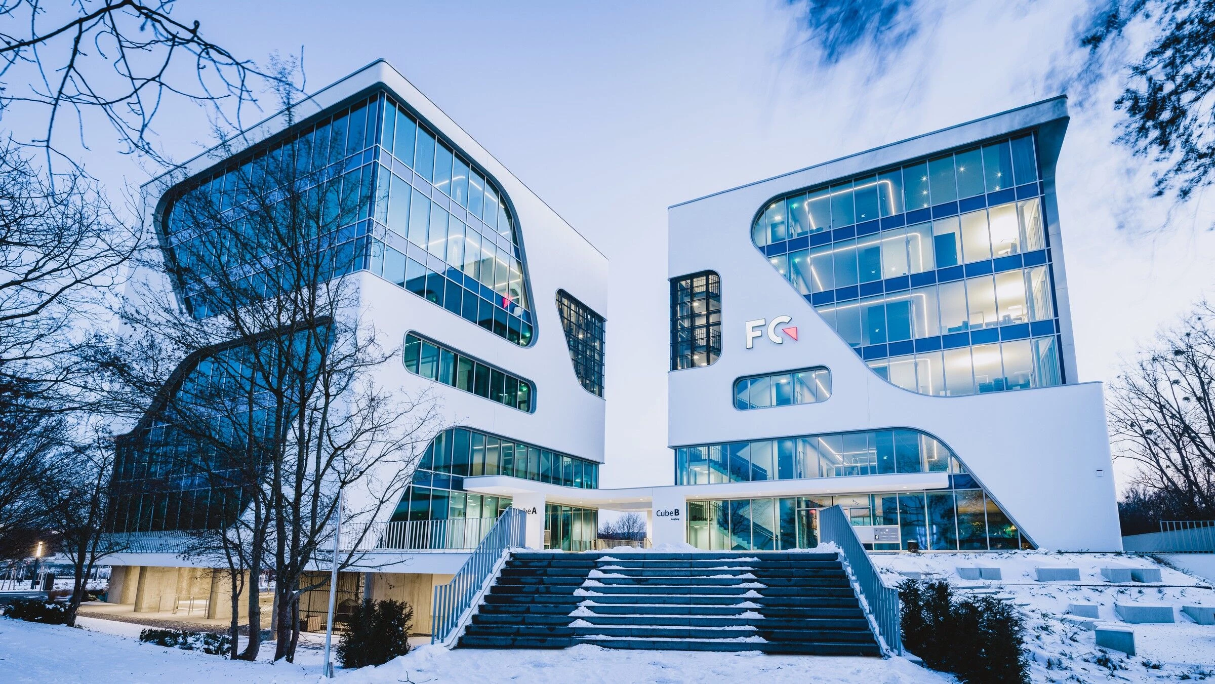 智能玻璃创新办公建筑——3deluxe 打造 FC 校园-30