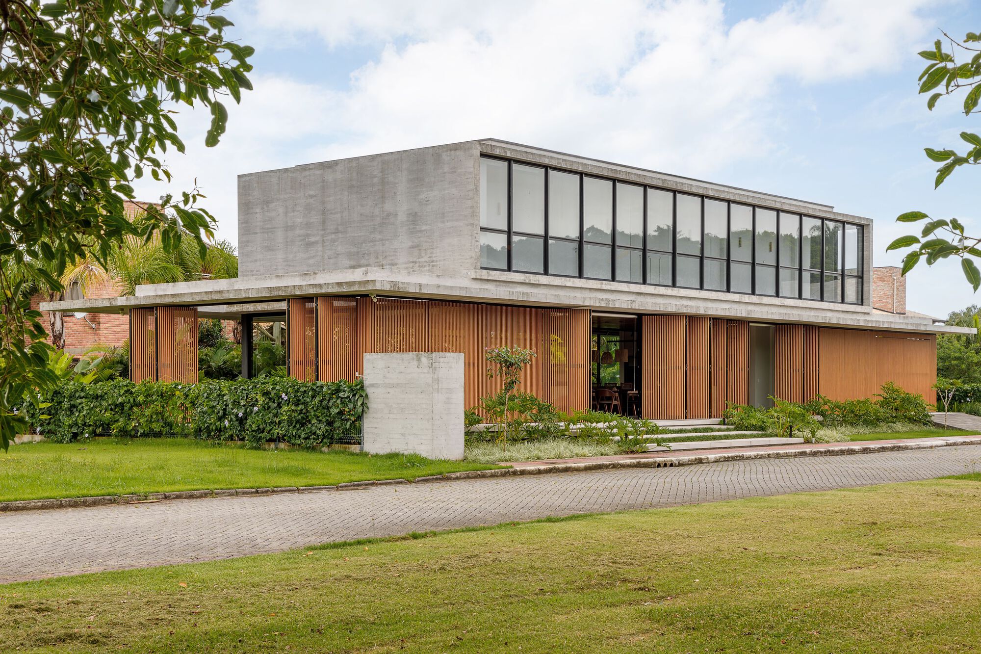 加利福尼亚州众议院丨Brazil丨Marchetti Bonetti+-30