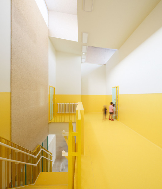 Altzaga School 翻新 · 延续原建筑风格的室内设计-15