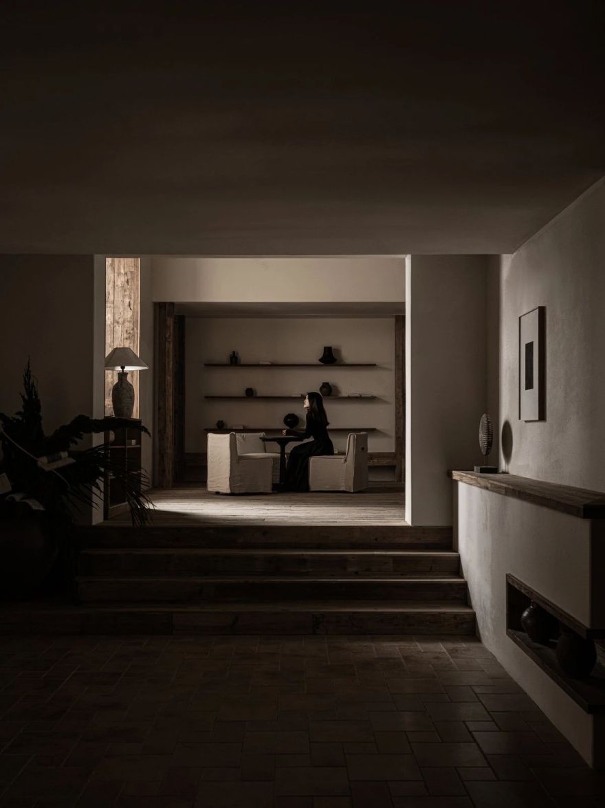 “静止”与“缓慢”的空间设计-11