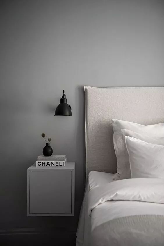 小卧室大收纳，14 种床头柜替代方案-34