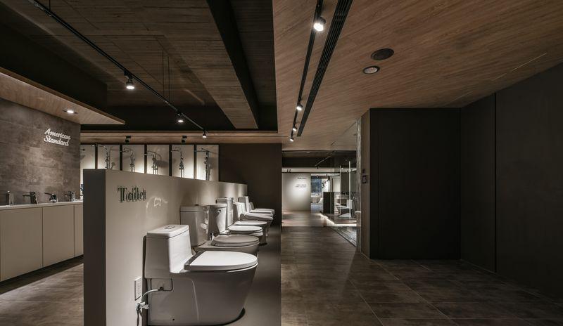 光影交织的水韵卫浴展示空间-12