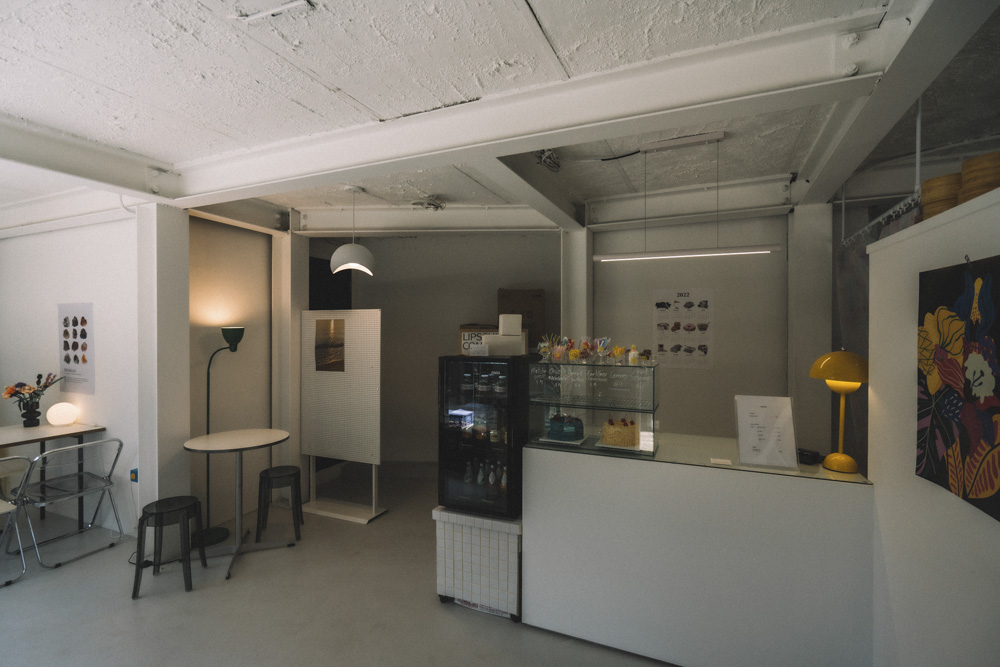 简约现代 9 坪蛋糕店 打造黑白色调氛围-8