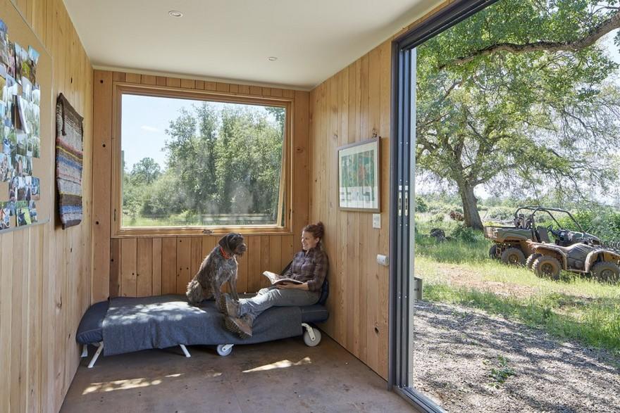 40′ Highboy Shipping Container Turned into a Cozy Hunting Cabin-12