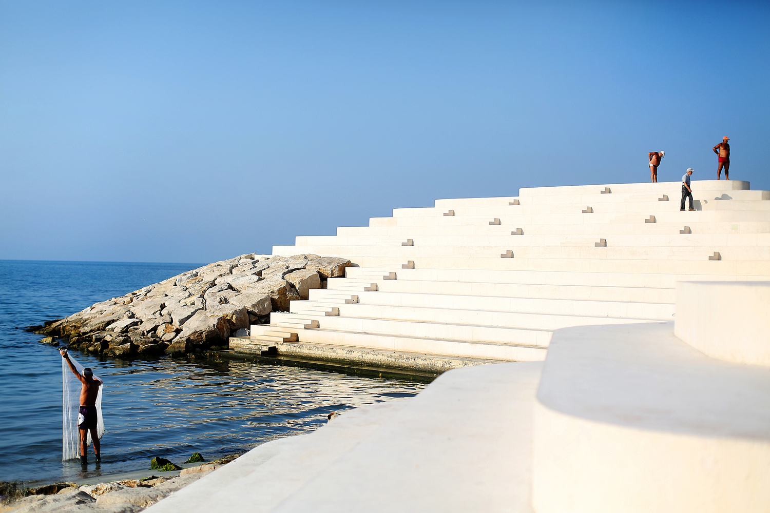 海滨废弃地变身公共空间奇迹-23