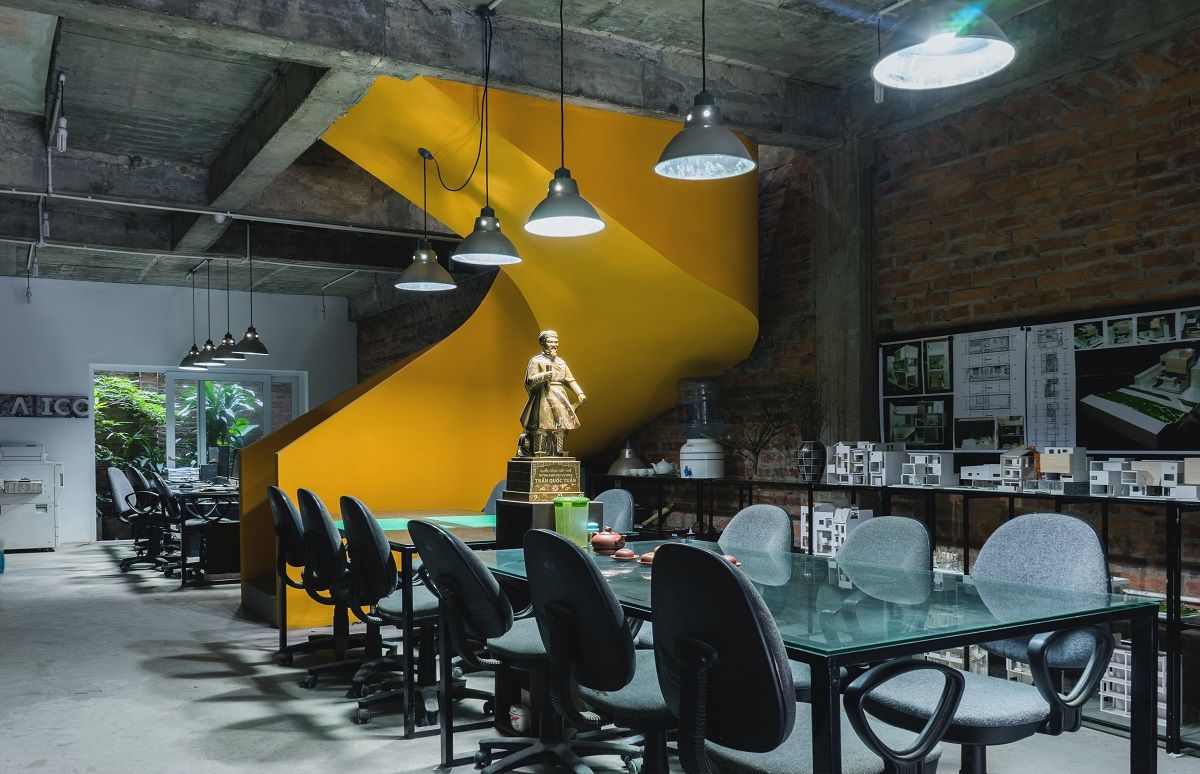 办公楼变身为现代设计工作室-2