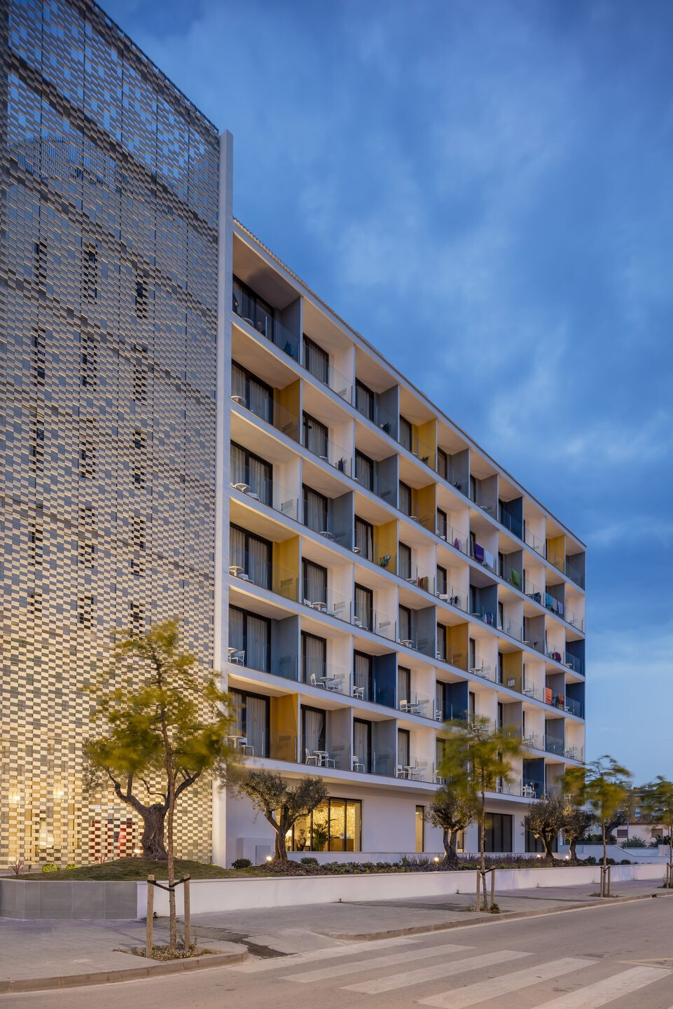 巴塞罗那 70 年代旧酒店的翻新奇迹-13