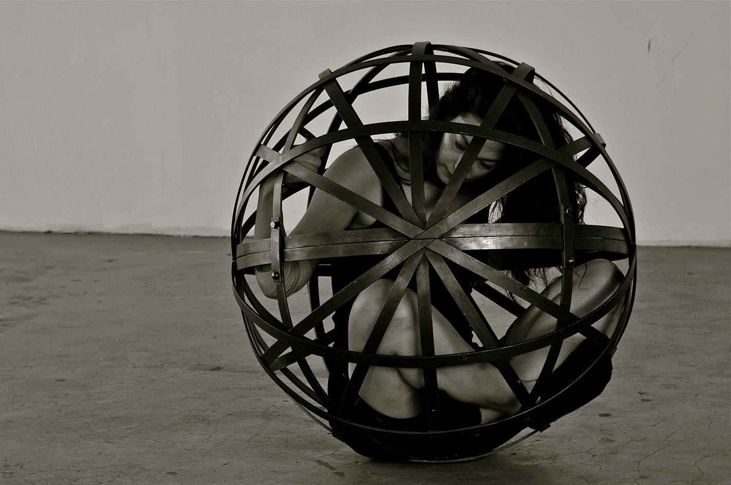 平衡世界中的生命奥秘·卡利奥皮·莱莫斯个展-9