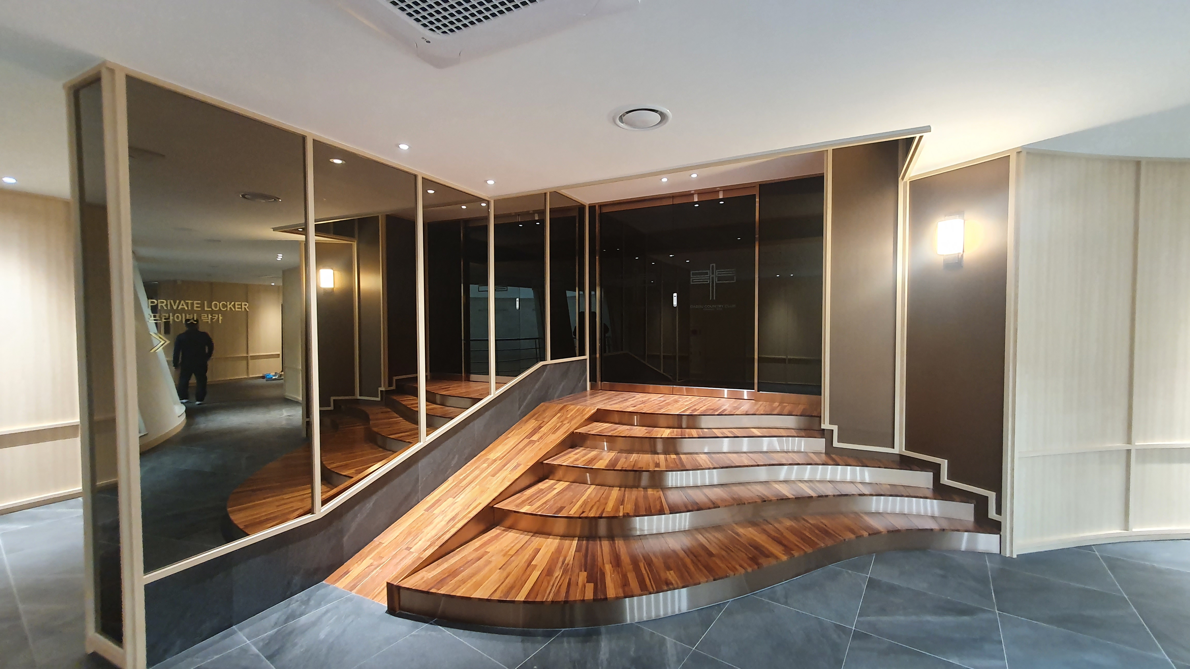 现代简约 200 平 CC 俱乐部室内设计-3