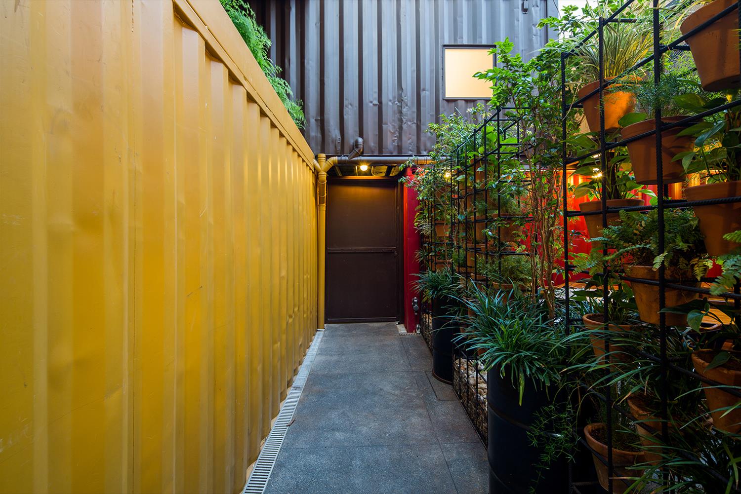 集装箱建筑的创新设计 | Julice Boulangère Pinheiros-4