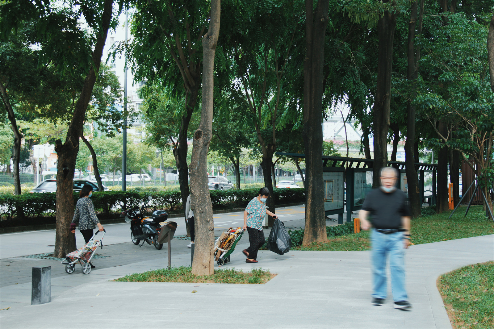 深圳市龙珠大道公交站旁口袋公园丨中国深圳丨未名设计团队-12