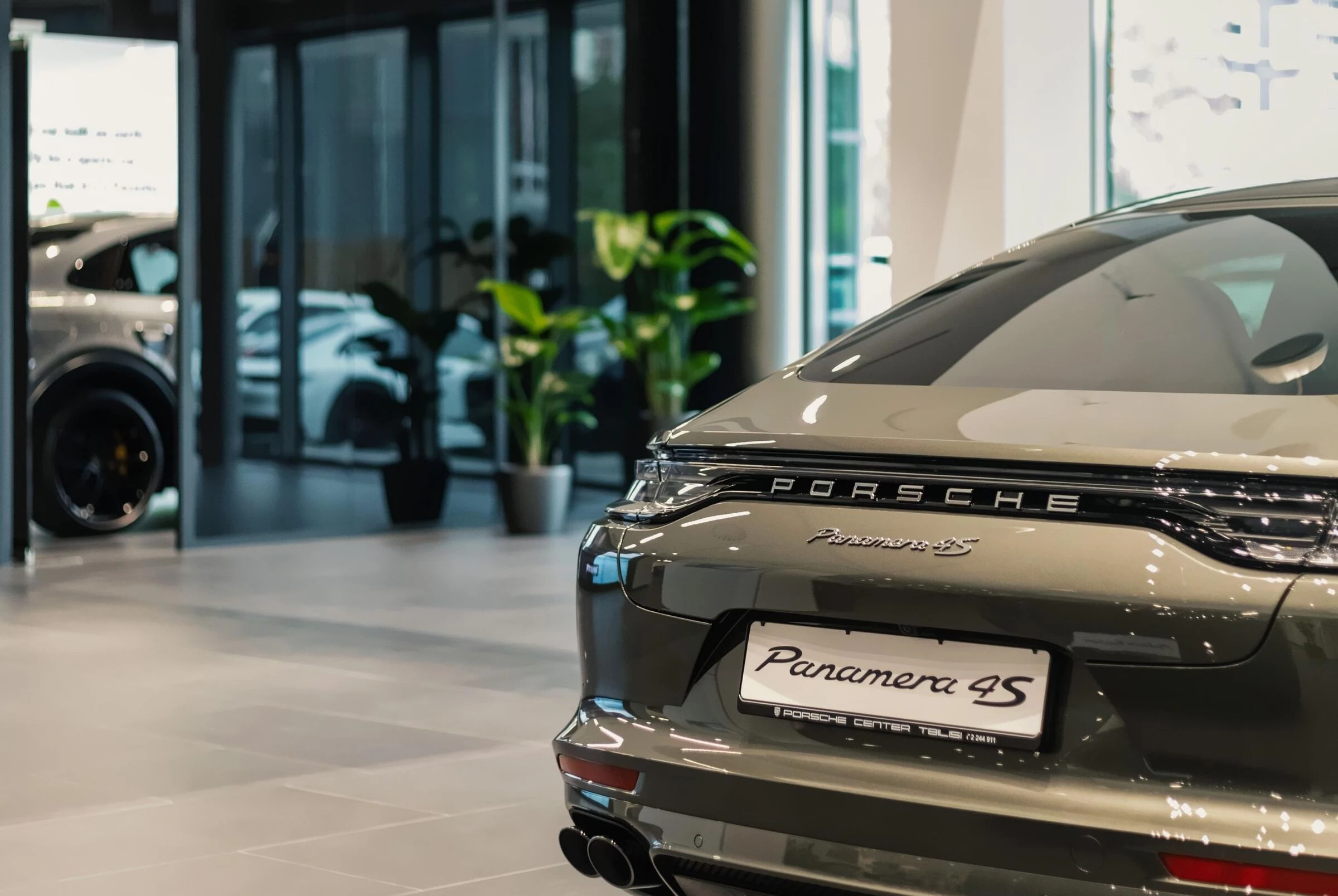 汽车中心和展厅丨United StatesGeorgia丨Gravita Construction-23