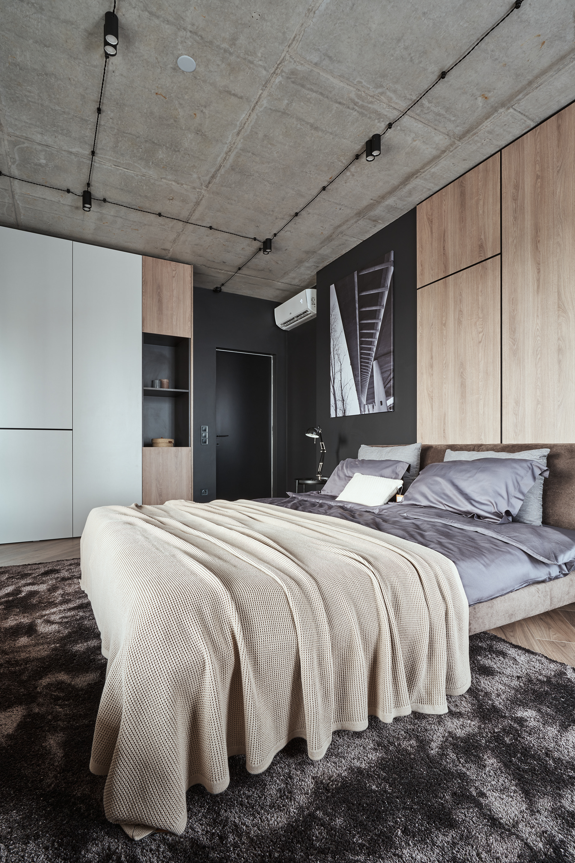 Vladimirsky Apartment-13