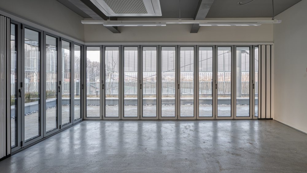 借鉴工厂建筑和钢结构几何感和谐的仓储式办公楼设计丨韩国南杨州市丨戈者设计-7