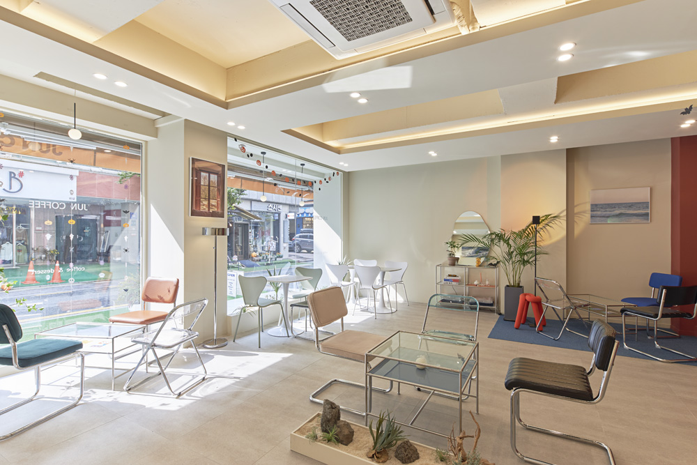 色彩斑斓的咖啡厅设计-6