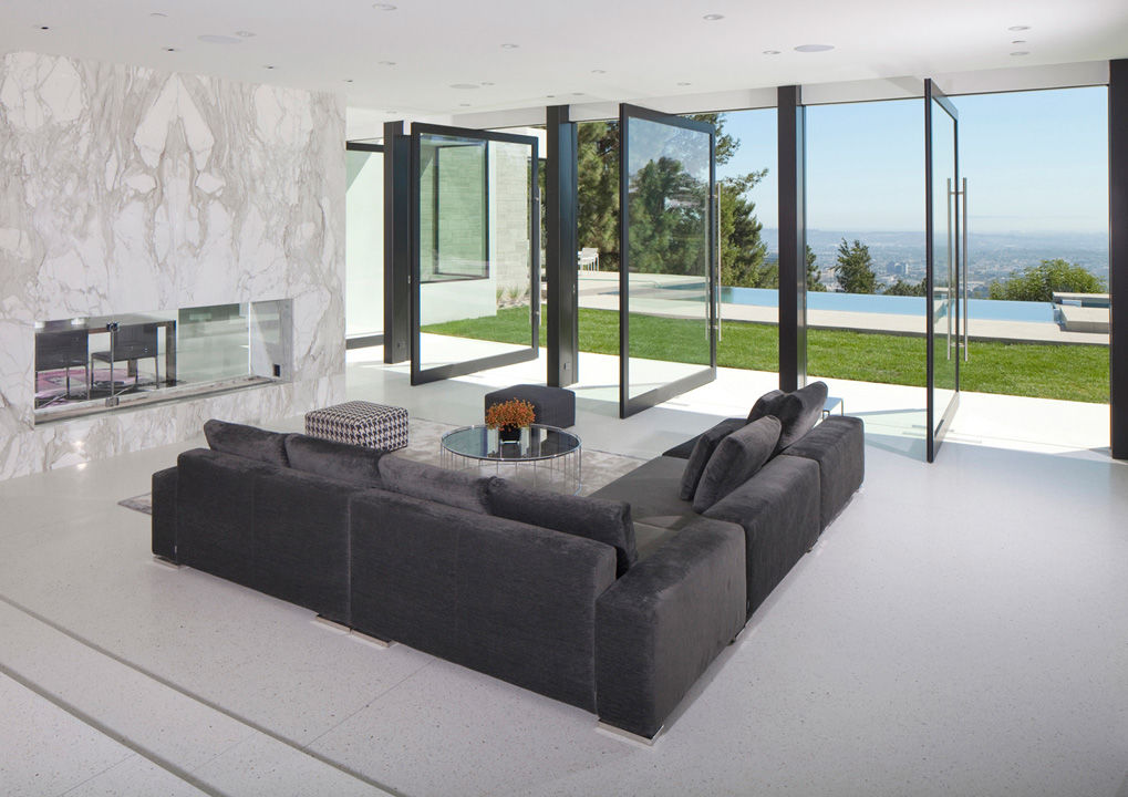 BEVERLY HILLS, L A Minotti-1