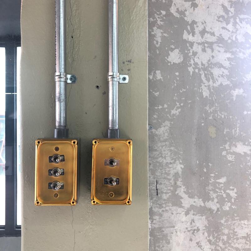 30 平米黑色极简风办公室设计，品味独特魅力-8