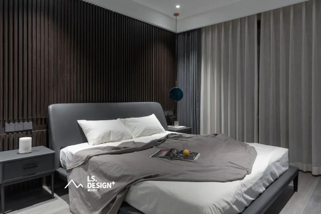 繁忙高管的灰色调现代极简之家-29