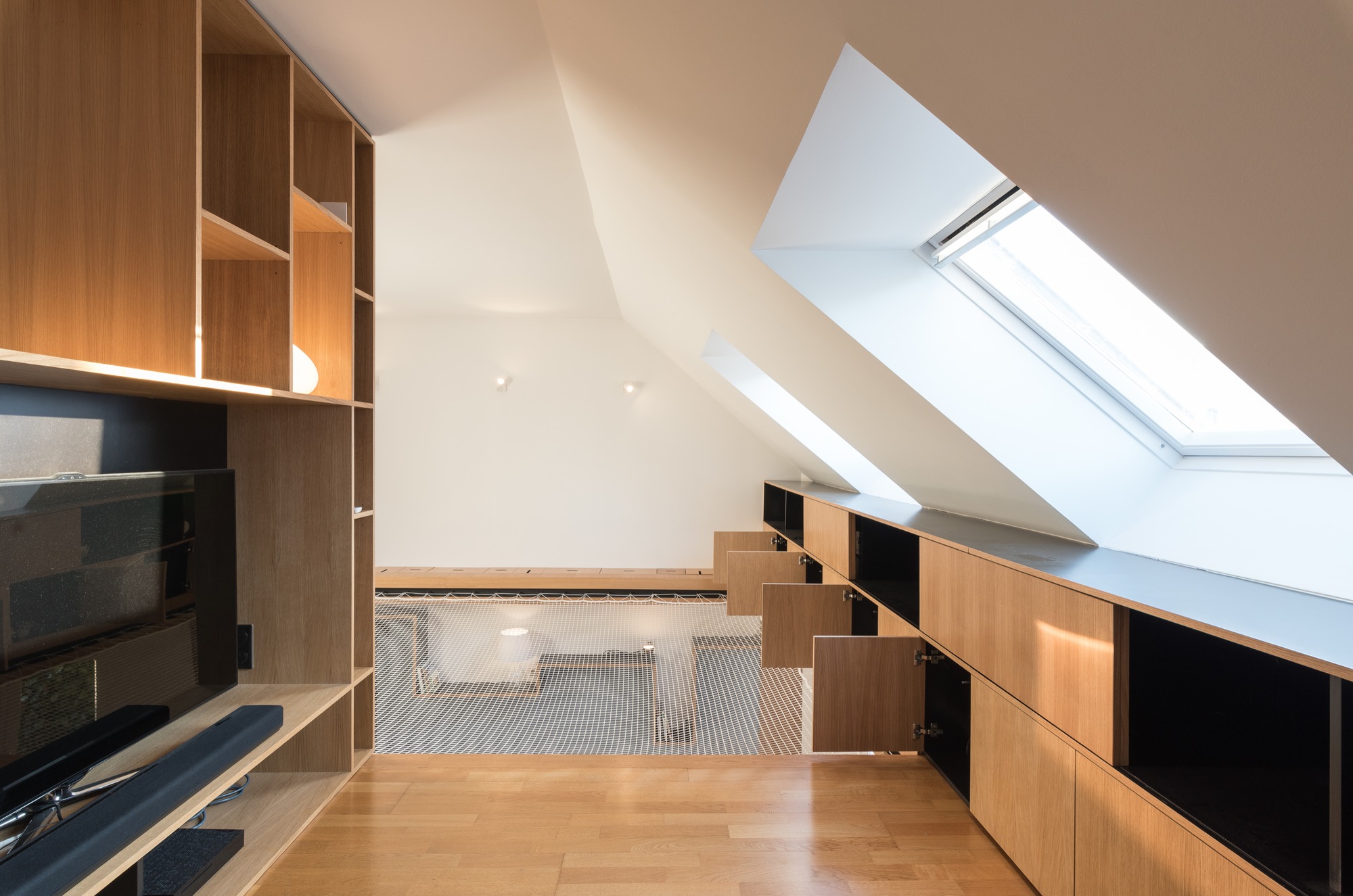 Around the Net House / MARTINS AFONSO atelier de design + l'atelier miel-33