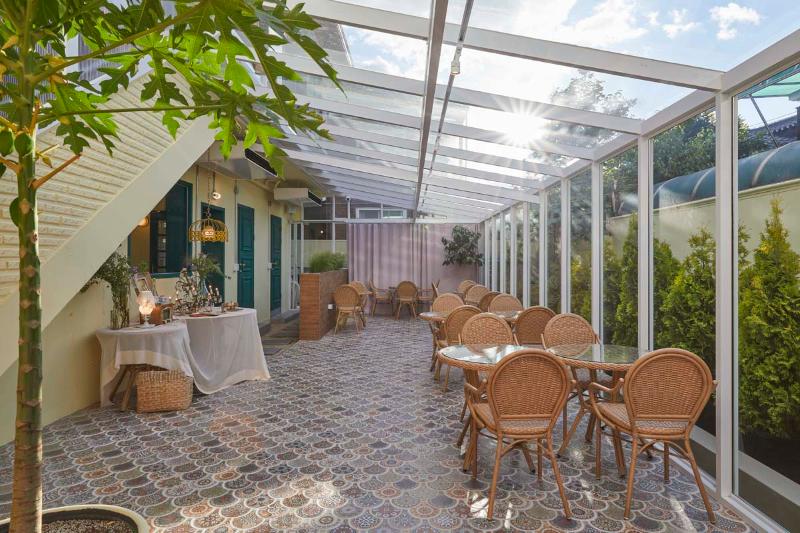 40 平咖啡厅的精致室内设计-16