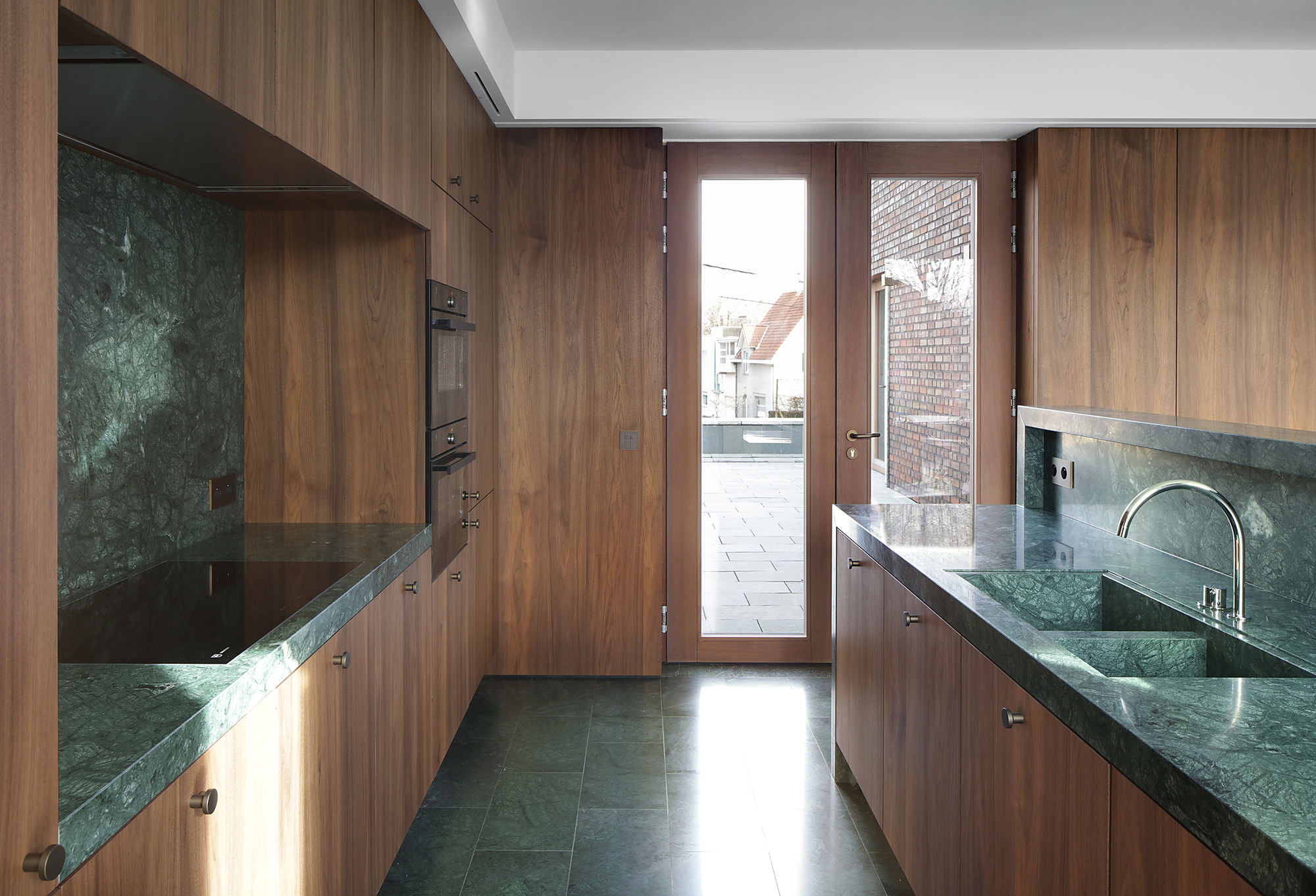 比利时郊区别墅设计，创新几何形态与丰富空间层次-15