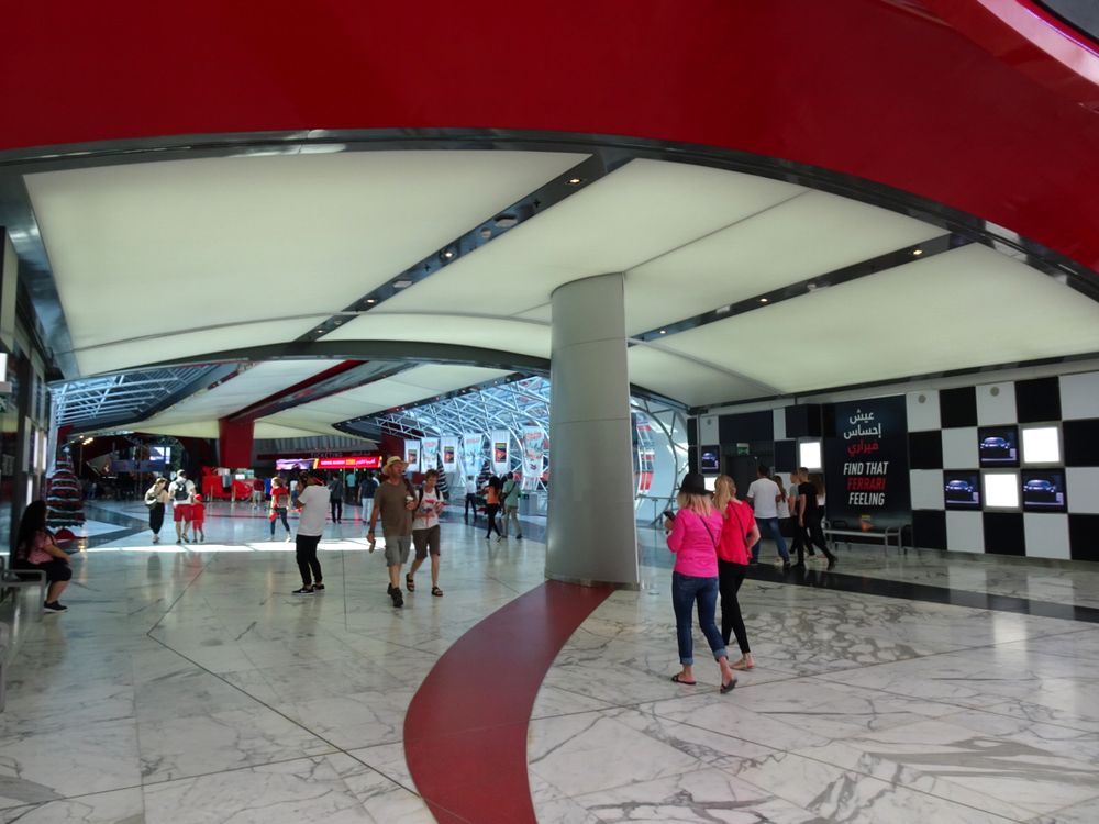 フェラーリ・ワールド・アブダビ | UAE の建築【世界建築巡り】-53