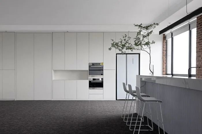 黑白交接的理性与感性 · 律师事务所的现代设计丨陆槛槛空间设计-27