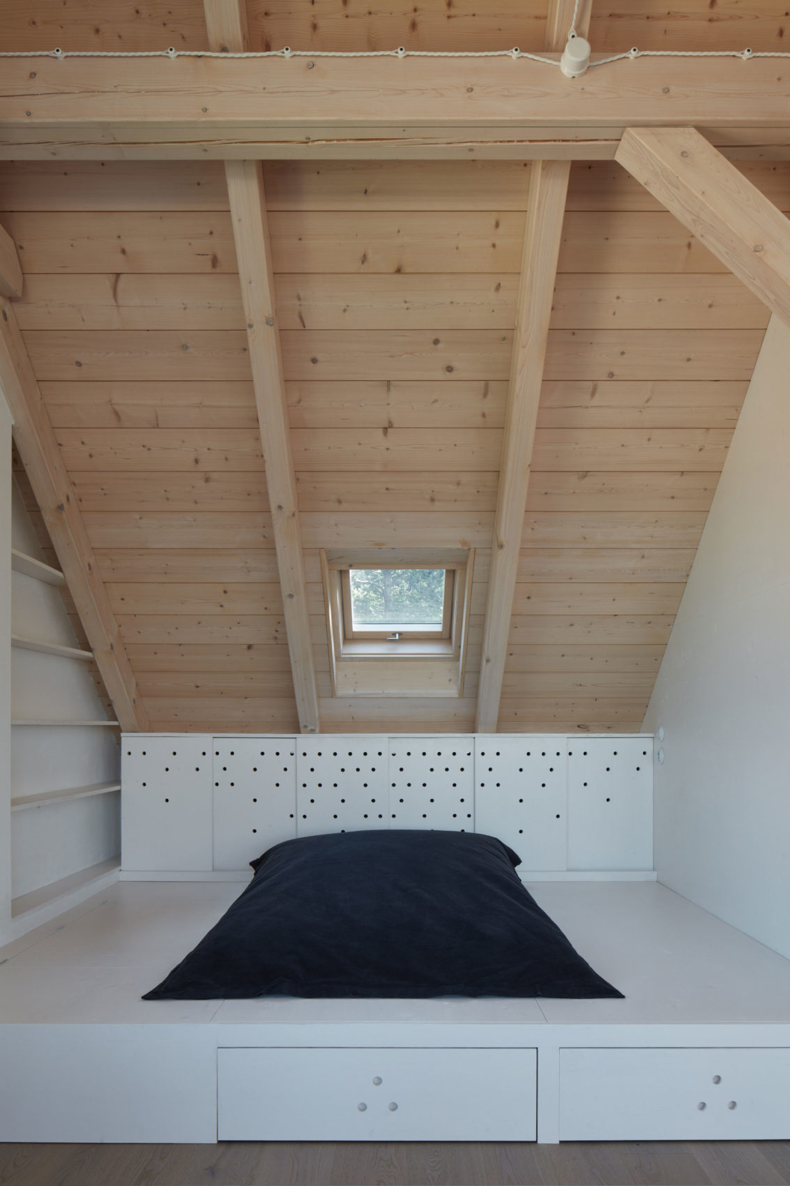 重塑郊区住宅 | Kaa Studio 的现代复古设计-49