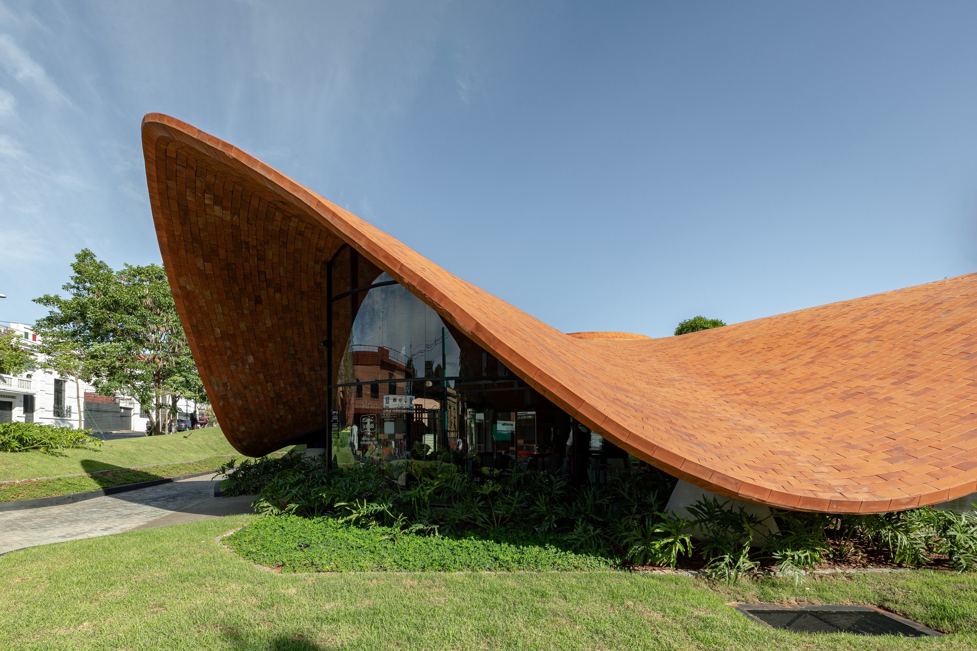 阿米巴分公司（注：Ameba常见指阿米巴，Branch有分公司、分支机构之意，结合常见语境如此翻译） 丨巴拉圭丨BAUEN-35